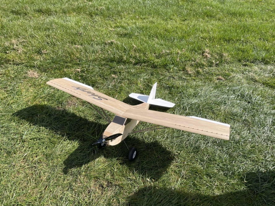 Sporty Flugmodell mit Querruder