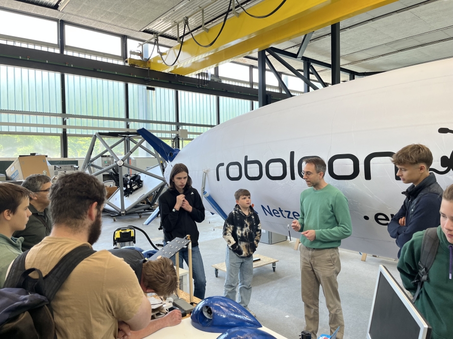 Dr. Daniel Wibbing nahm sich die Zeit, uns die innovative Technologie des „Looncraft“ näher zu erklären.