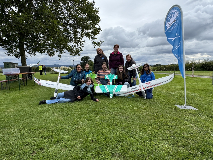 unsere weiblichen mitglieder